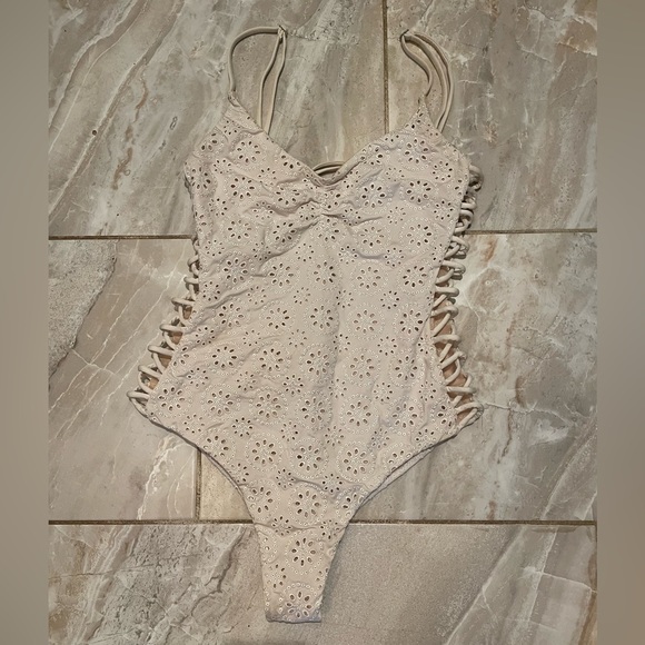 Amuse One Piece Swimsuit - Picture 1 of 4